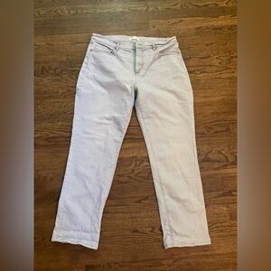 Loft light blue jeans
Size 31/12
Inseam 26”
Great condition